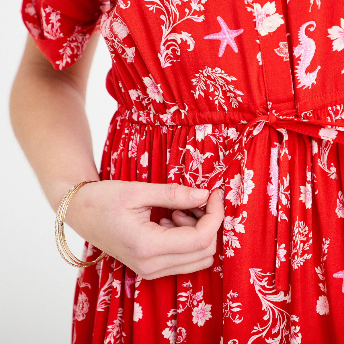 Robe courte &eacute;vas&eacute;e col chemise rouge femme
