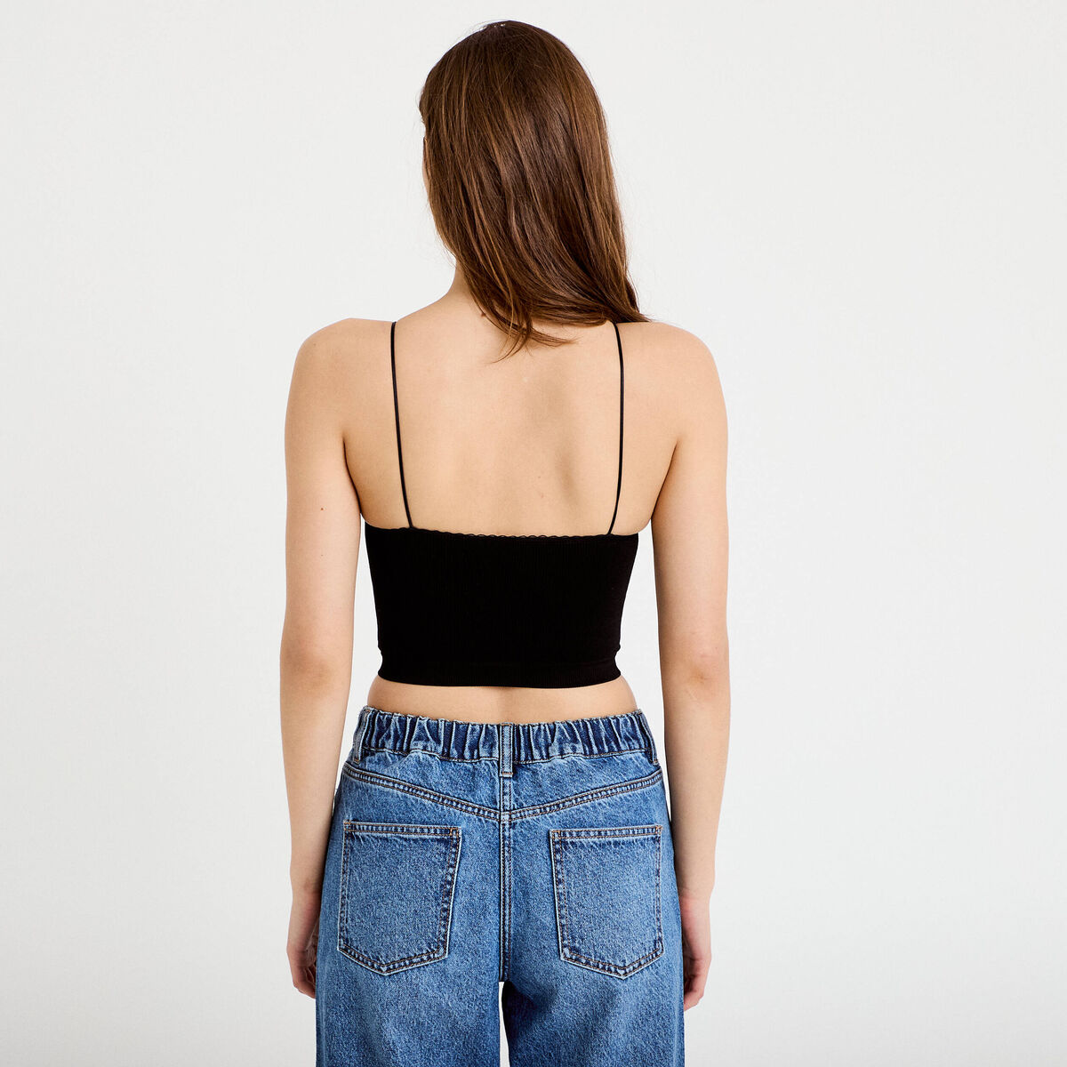 Crop top c&ocirc;tel&eacute; noir femme