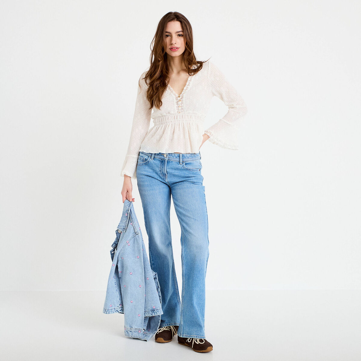 Blouse ajust&eacute;e col v manches longues ecru femme