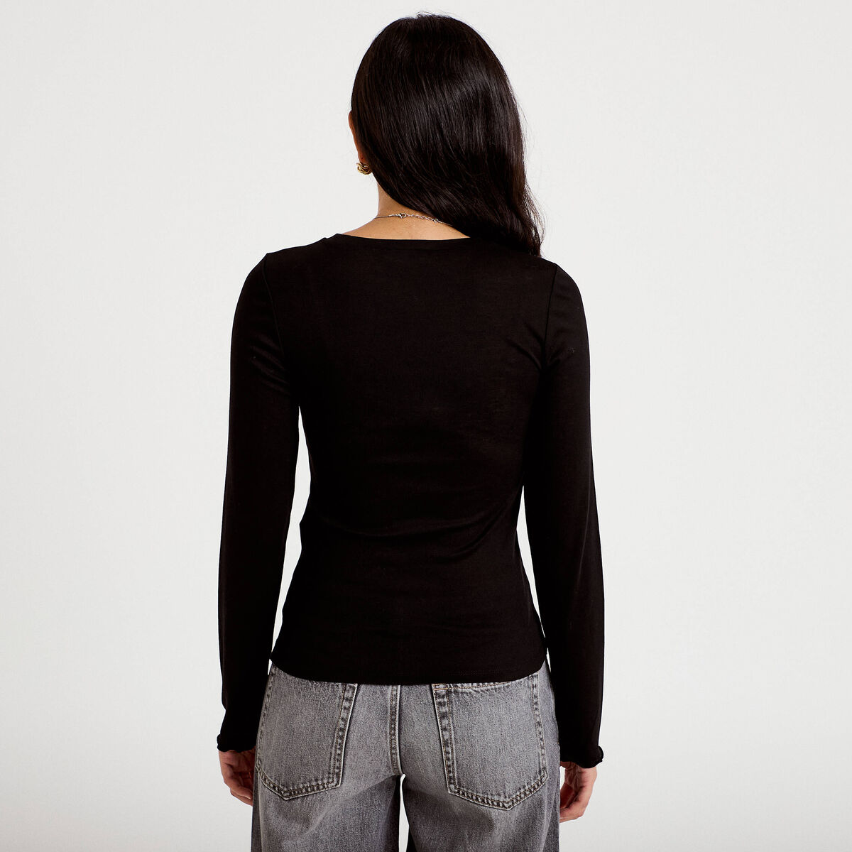 T-shirt ajust&eacute; col rond manches longues noir femme