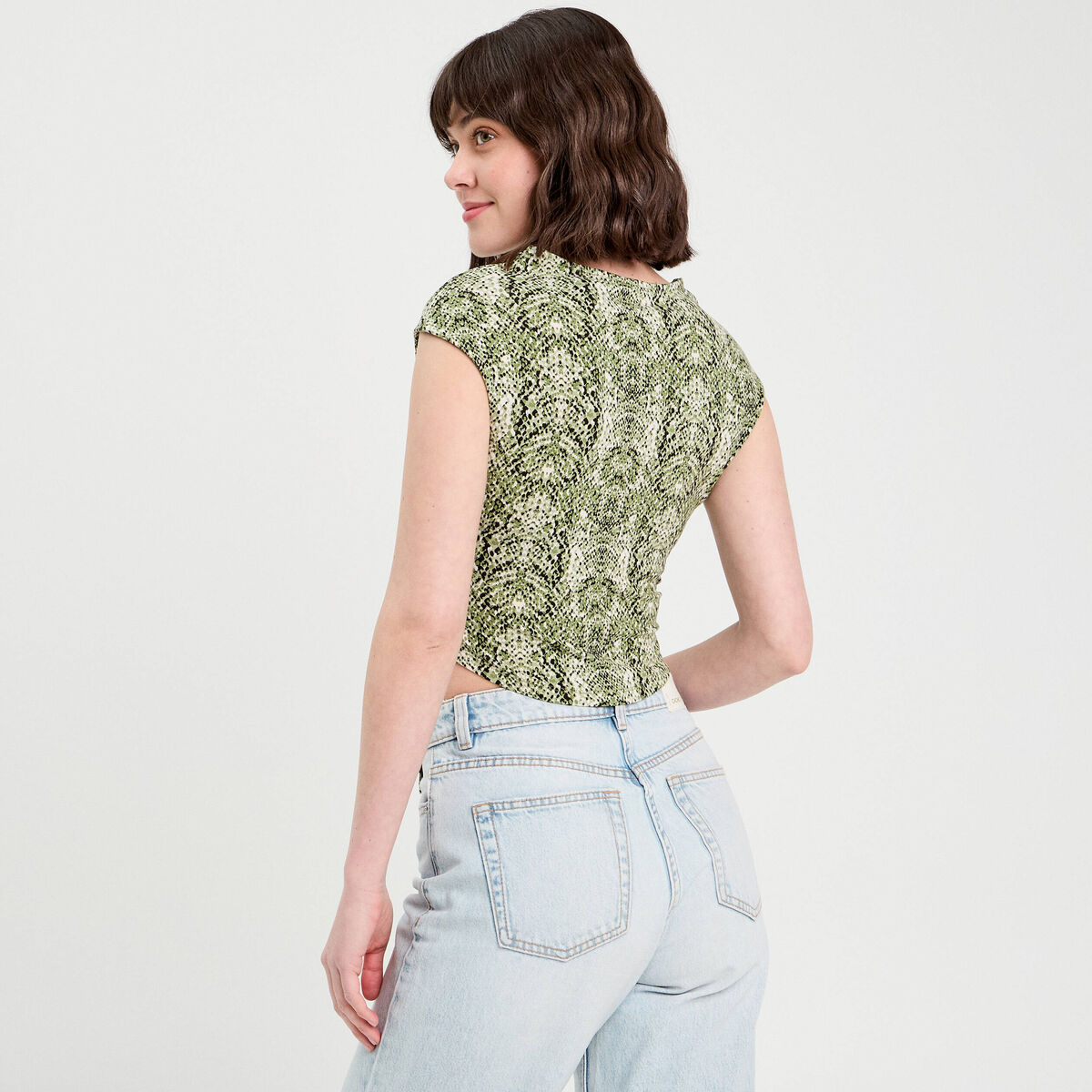 T-shirt asym&eacute;trique vert kaki femme