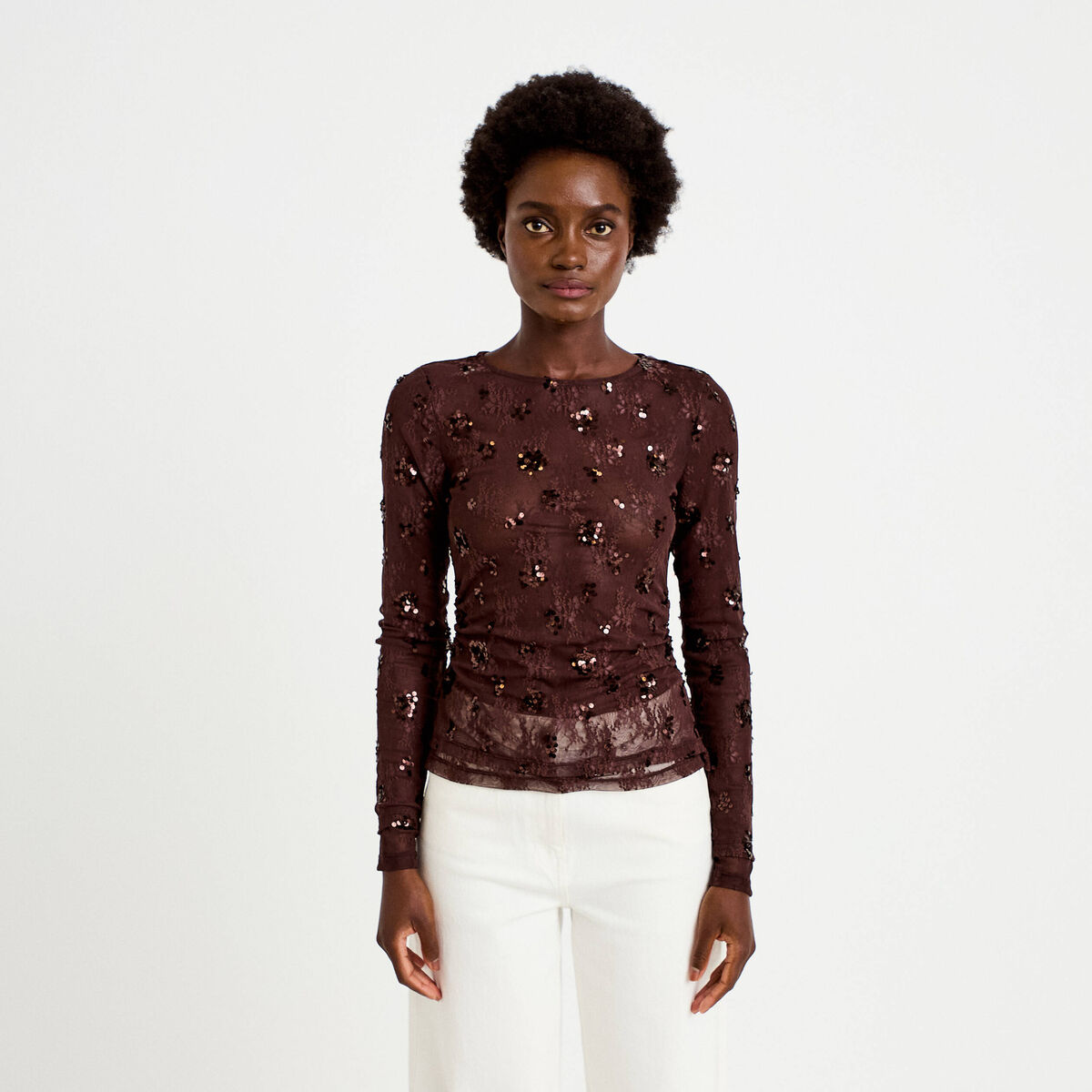 T-shirt ajust&eacute; col rond brod&eacute; perles marron fonc&eacute; femme