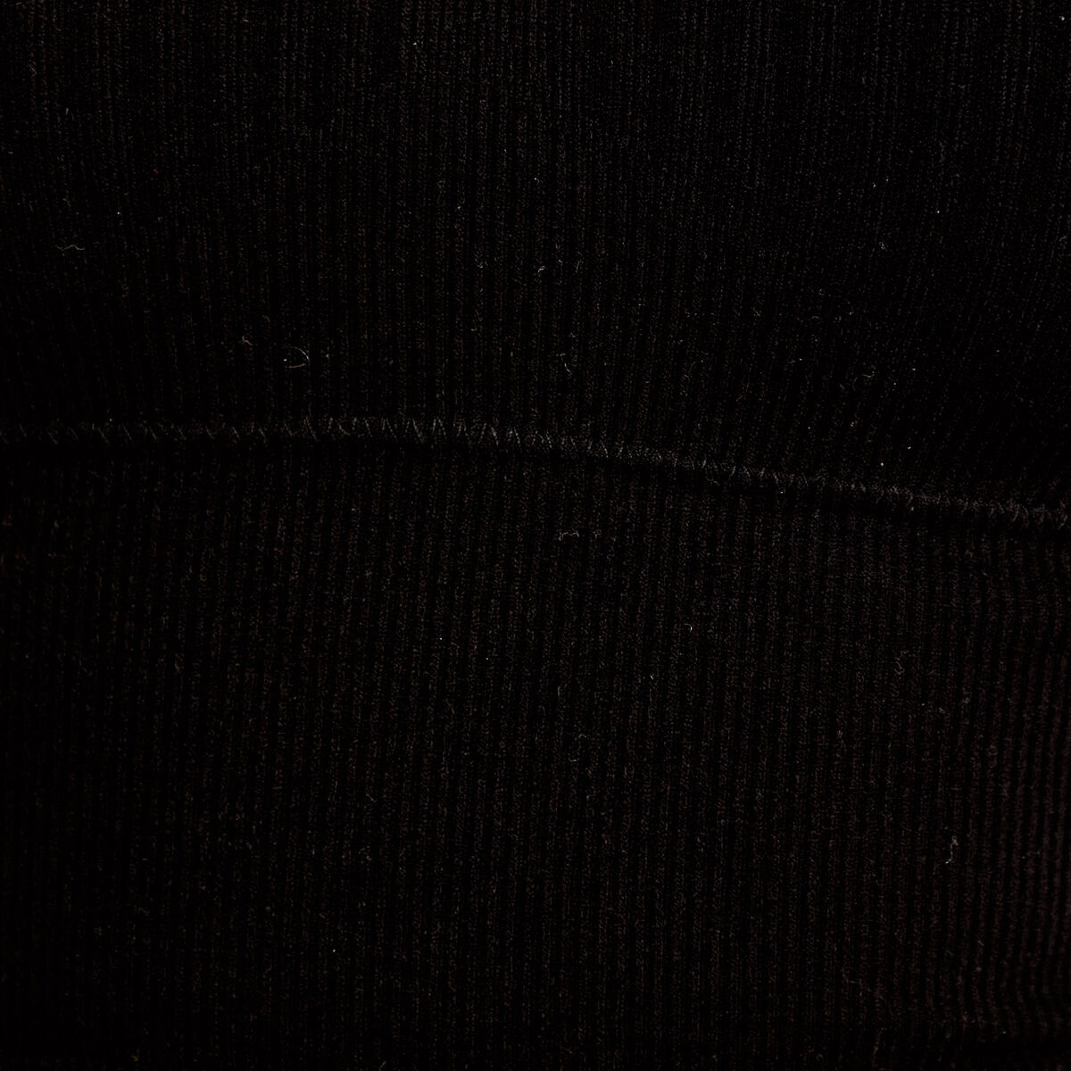 Crop top c&ocirc;tel&eacute; noir femme