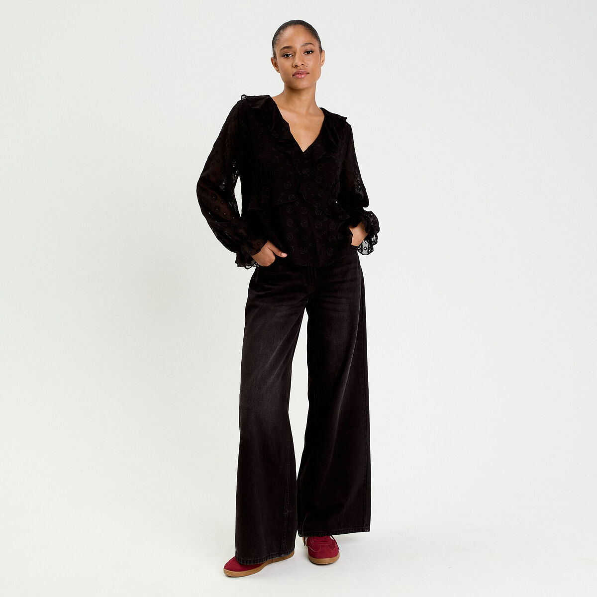Blouse droite courte manches longues noir femme