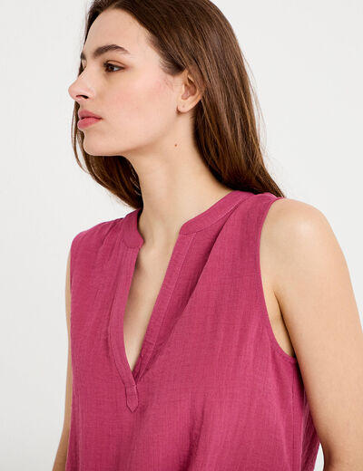 Blouse sans manches col tunisien pliss&eacute; prune femme