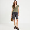 T-shirt ajour&eacute; d&eacute;tails cordons vert kaki femme