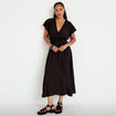 Robe longue &eacute;vas&eacute;e col v satin&eacute;e noir femme