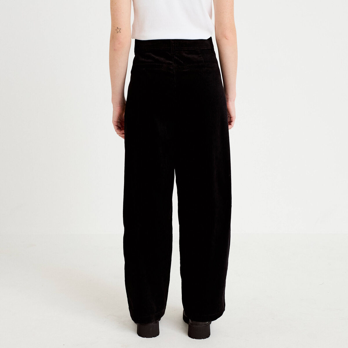 Pantalon chino en velours noir femme