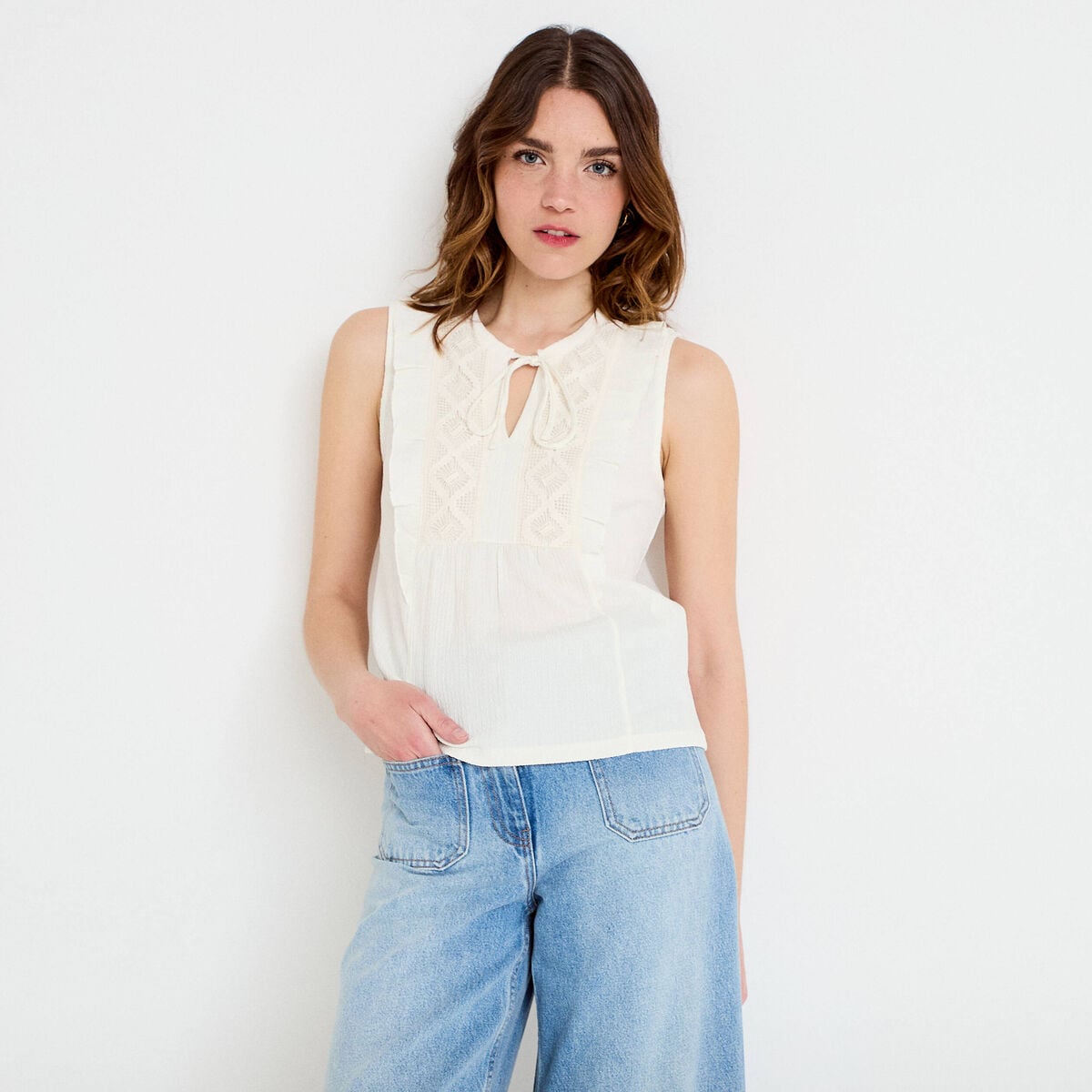 Blouse sans manches col v ecru femme