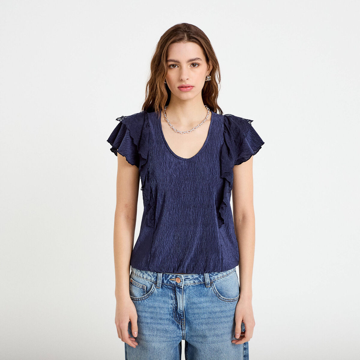 Blouse col v manches courtes dentelle bleu marine femme