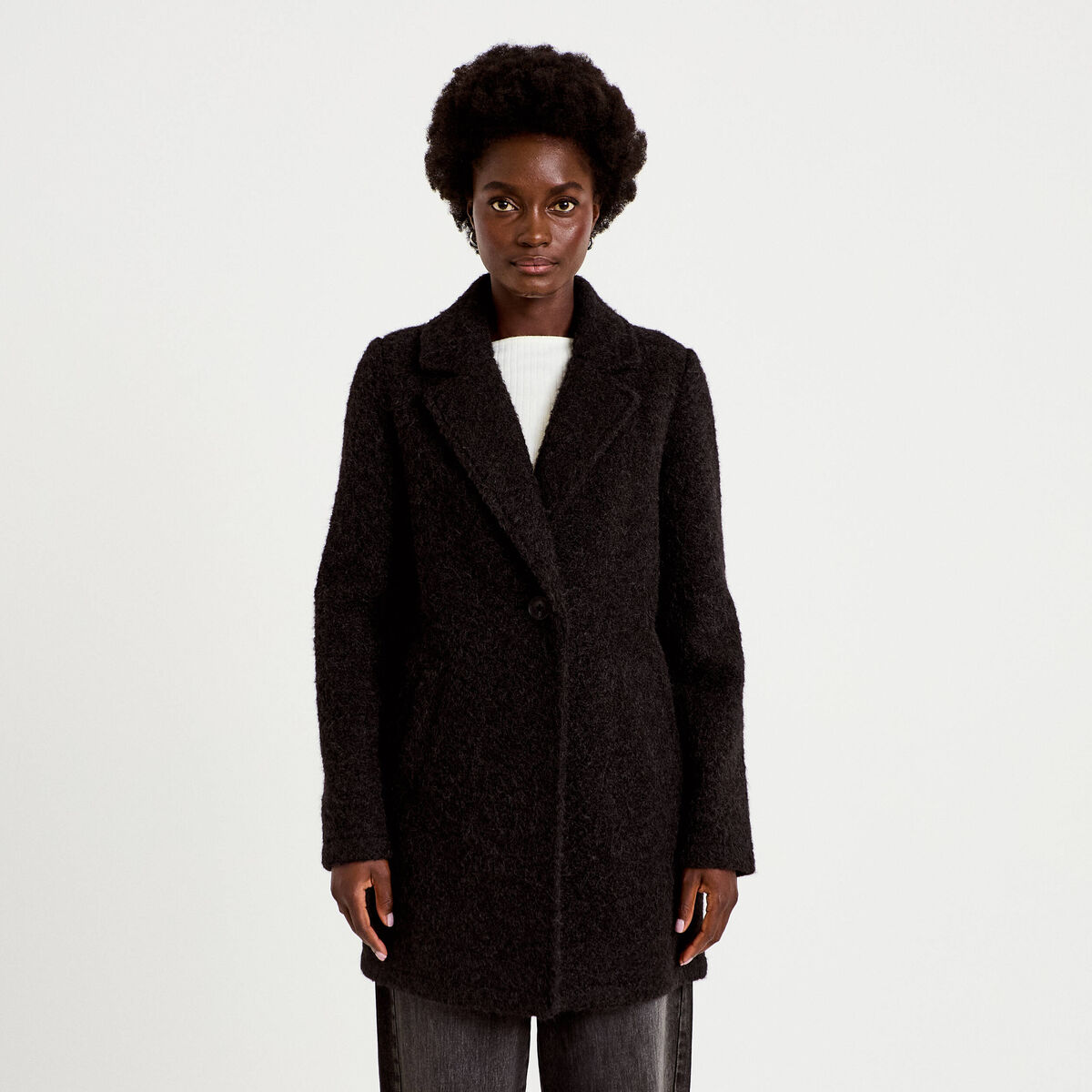 Manteau droit mi-long col tailleur noir femme