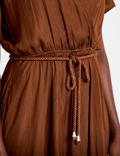 Robe longue &eacute;vas&eacute;e col v satin&eacute;e marron femme