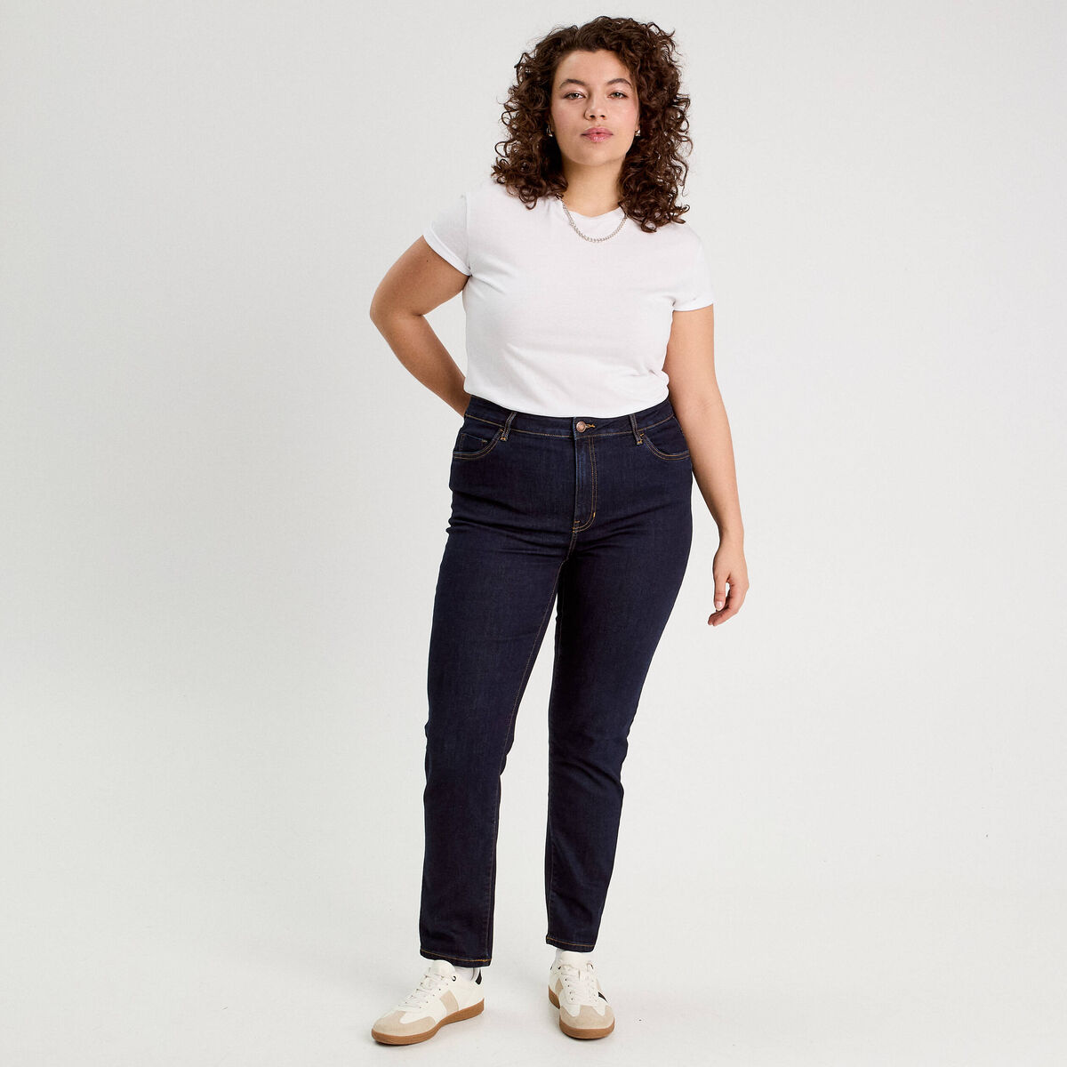 Jeans slim 5 poches denim brut femme