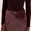 Jupe droite fausse fourrure marron fonc&eacute; femme