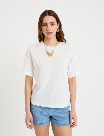 T-shirt col rond manches courtes brod&eacute; ecru femme