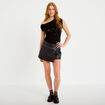 Jupe-short mini enduite d&eacute;tails clout&eacute;s noir femme