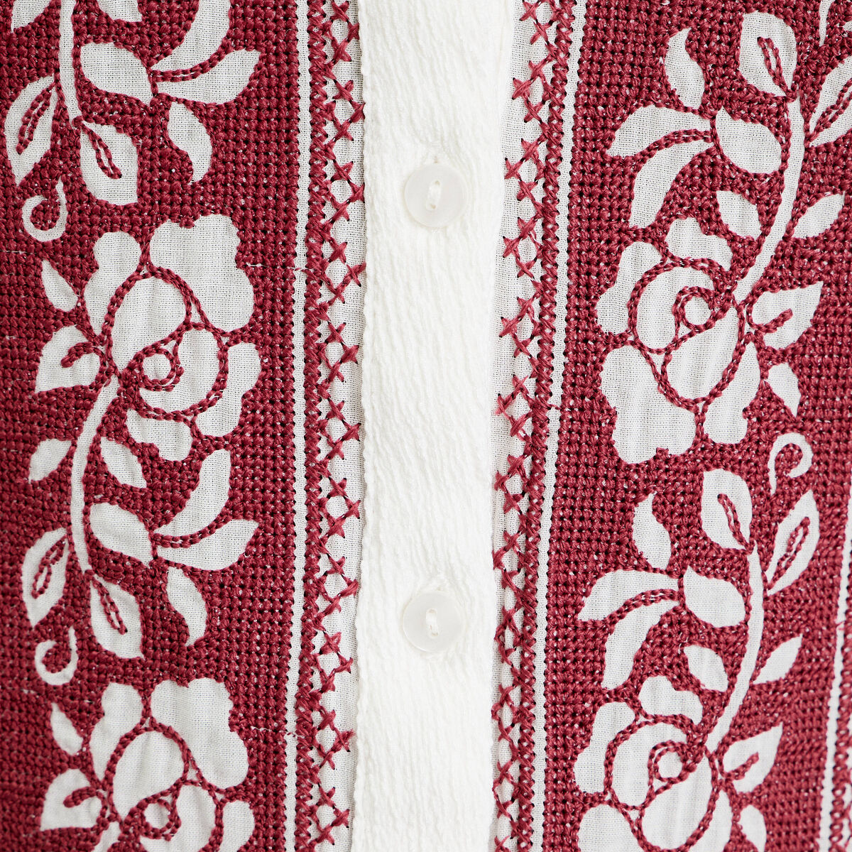 Blouse brod&eacute;e col tunisien ecru femme
