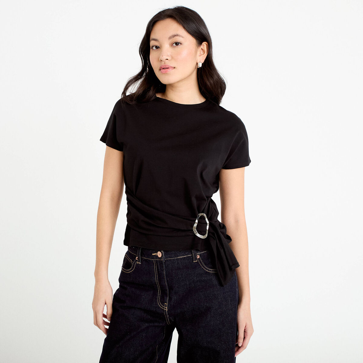 T-shirt ceintur&eacute; noir femme