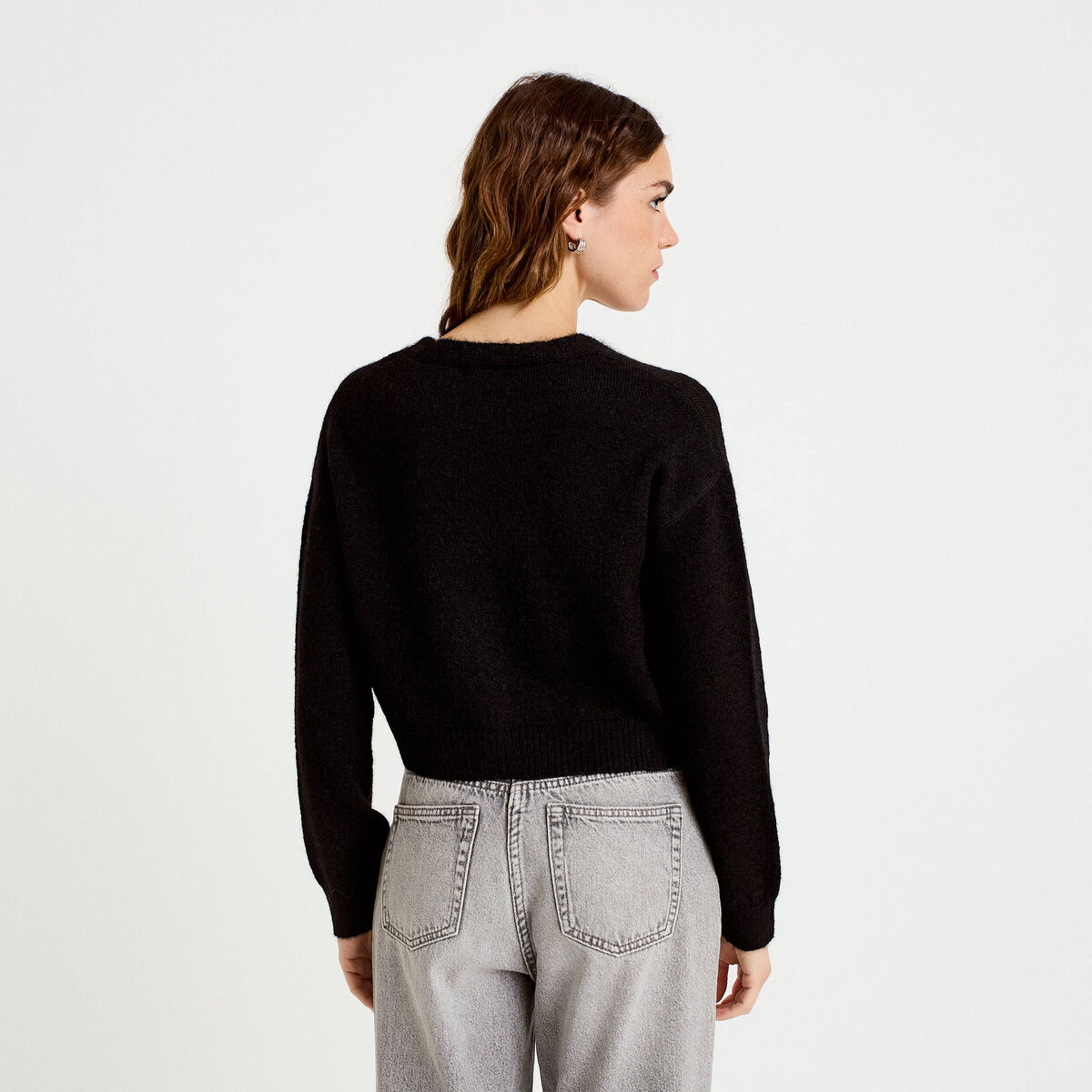 Gilet court ajust&eacute; col v manches longues noir femme