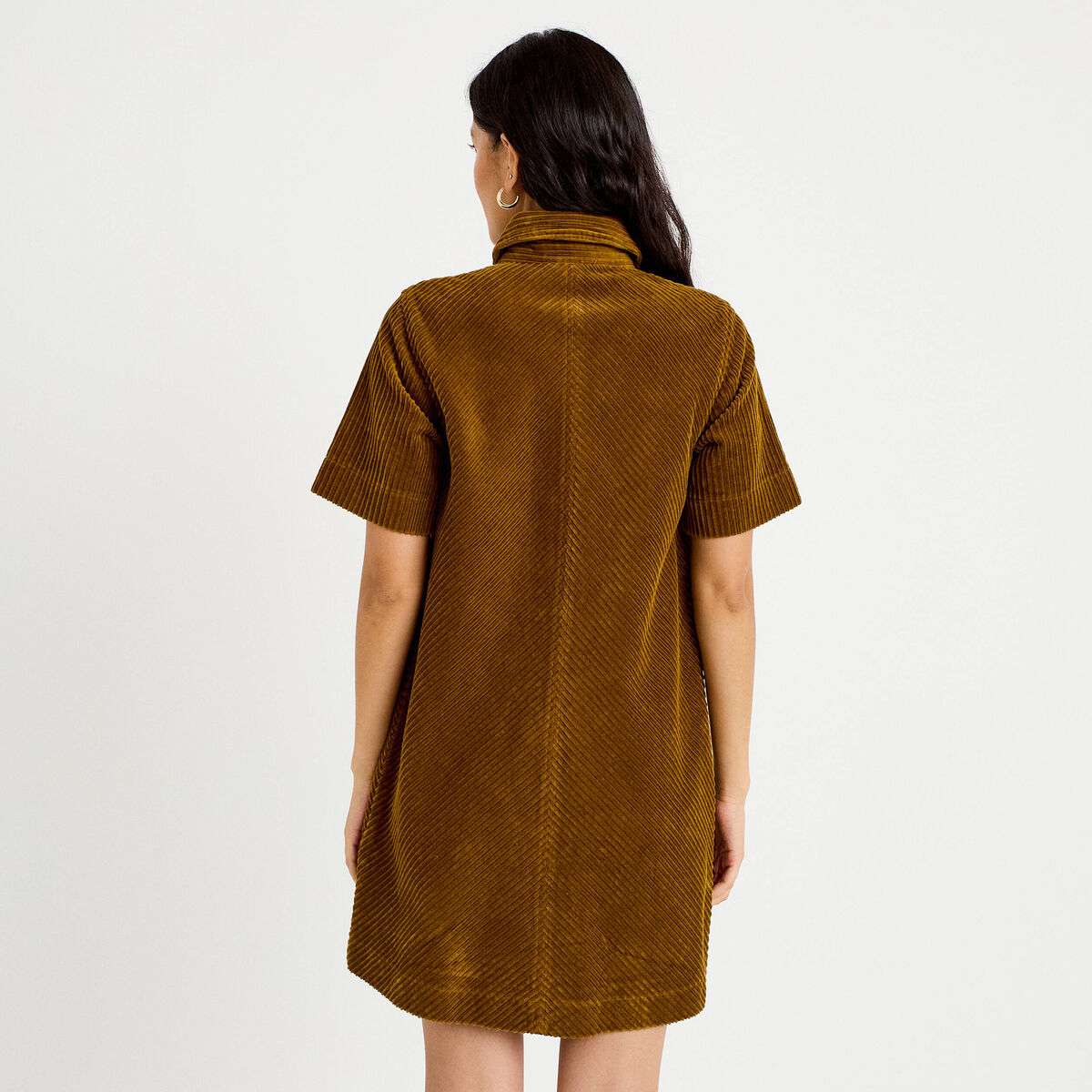 Robe courte droite en velours coton vert olive femme