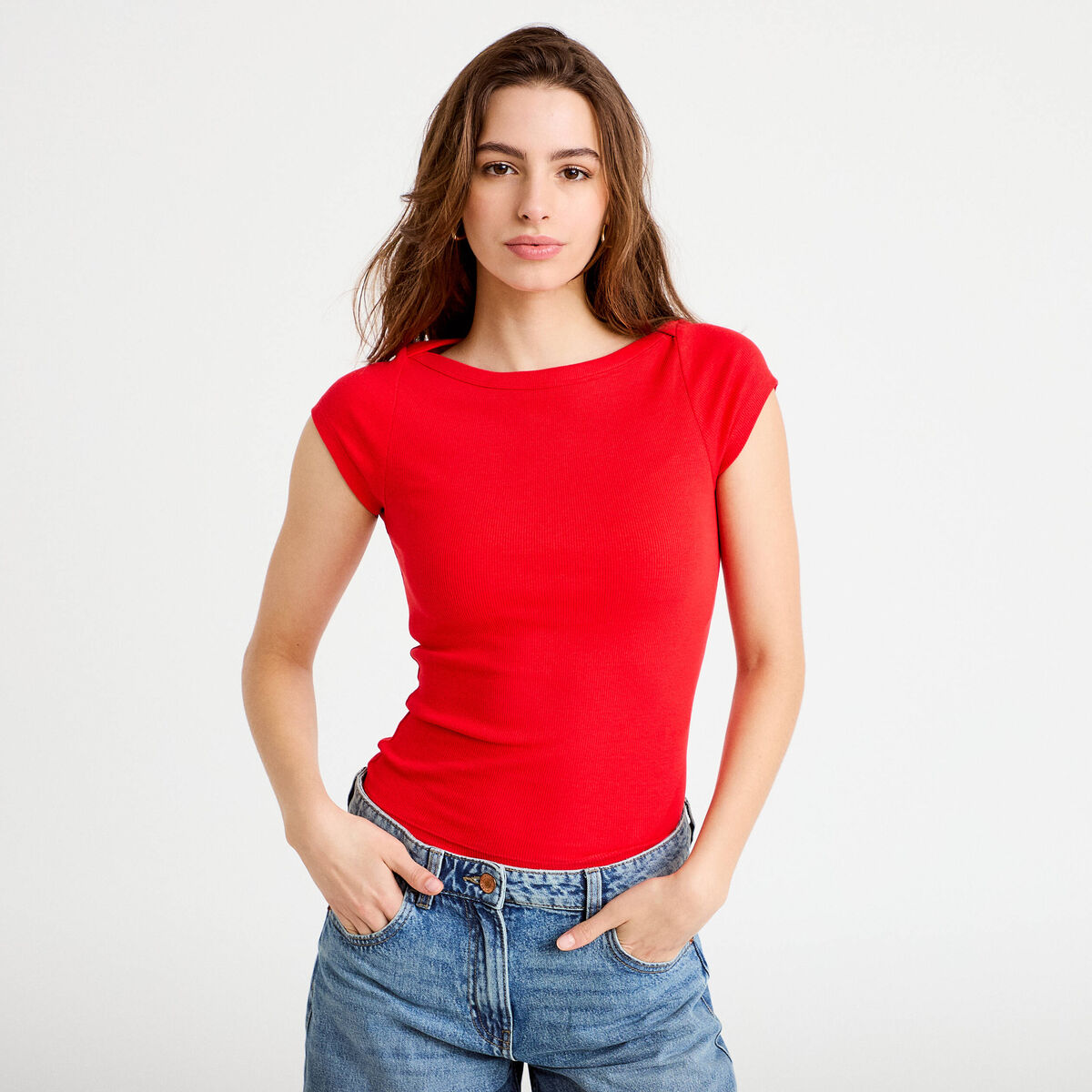 T-shirt cintr&eacute; col bateau rouge femme