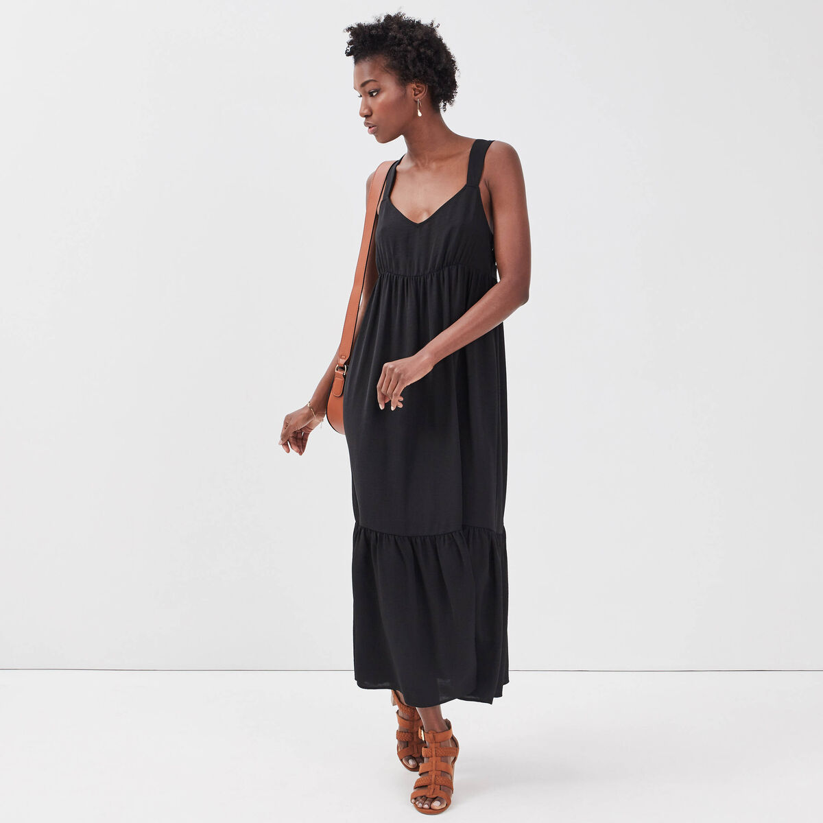 Robe longue &eacute;vas&eacute;e bretelles noir femme