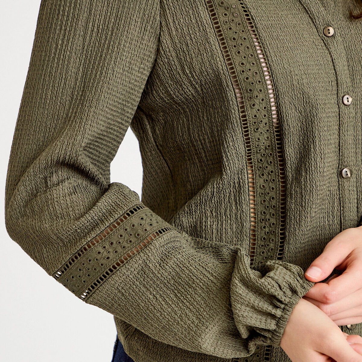 Blouse broderie col V manches longues vert kaki femme