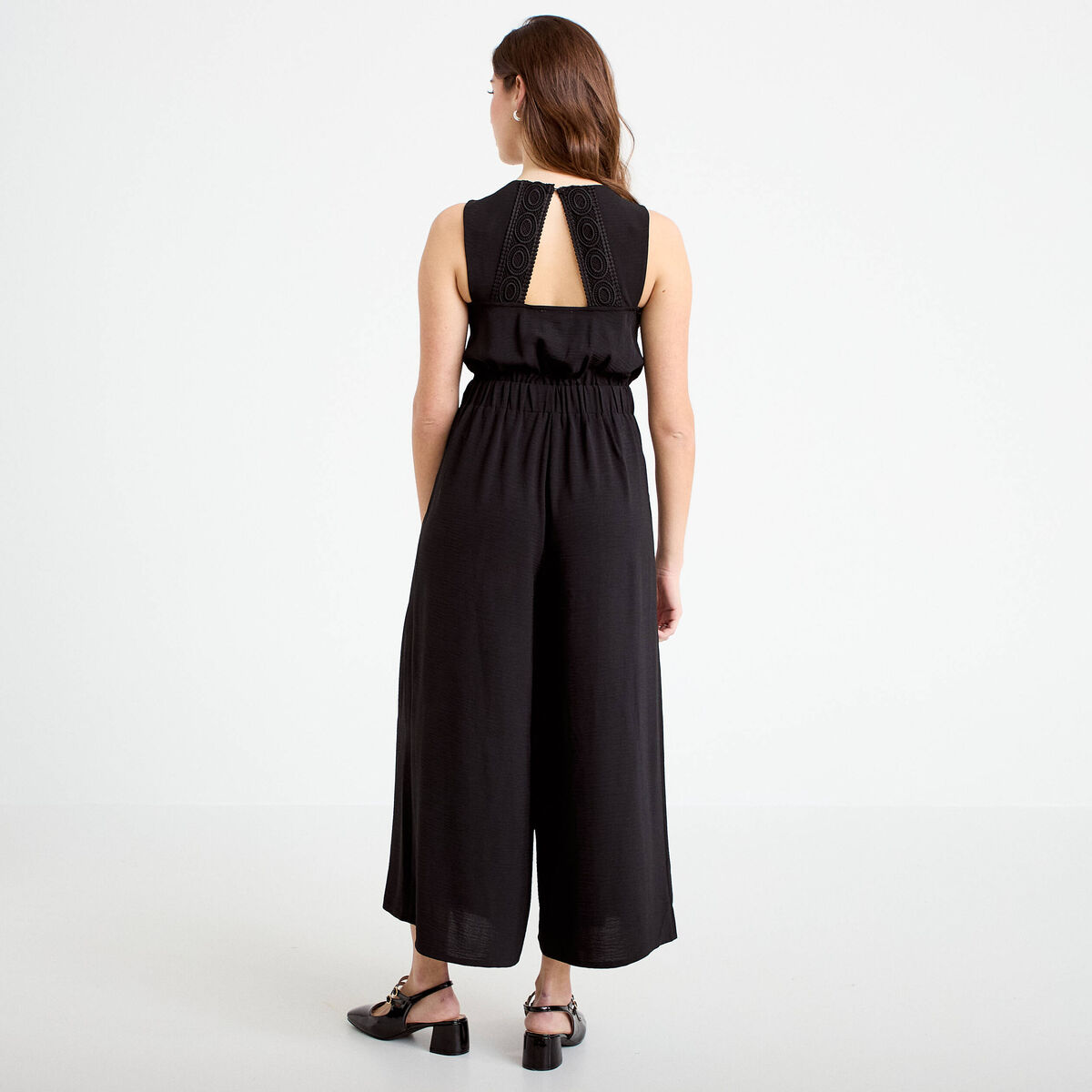 Combinaison large 3/4 sans manches col v noir femme