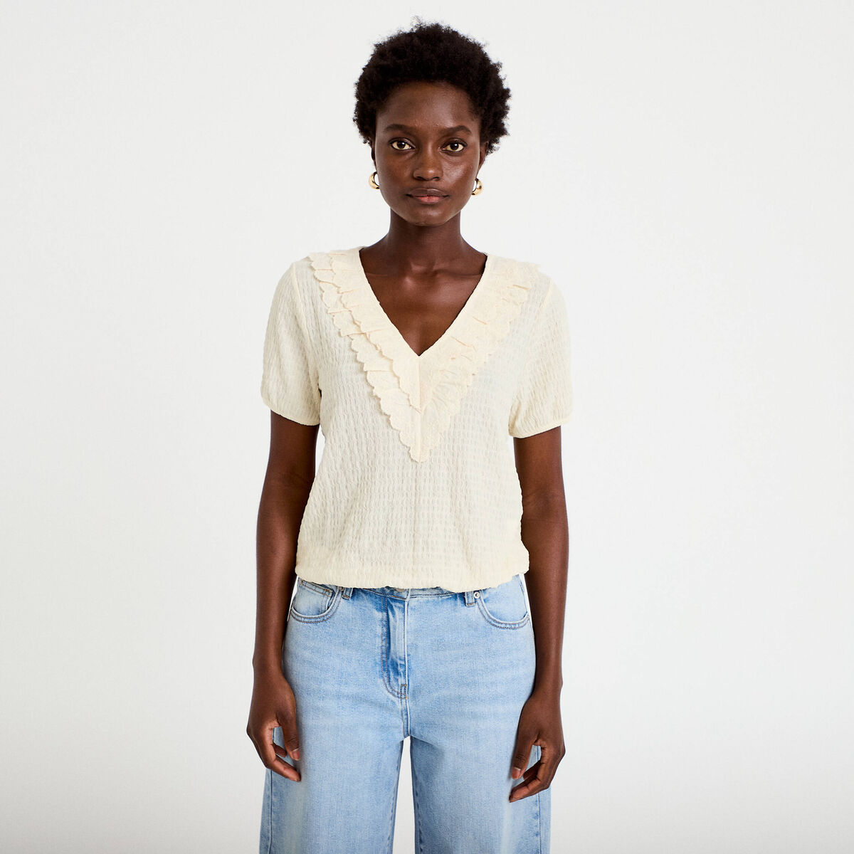 Blouse pliss&eacute;e col v manches courtes ecru femme