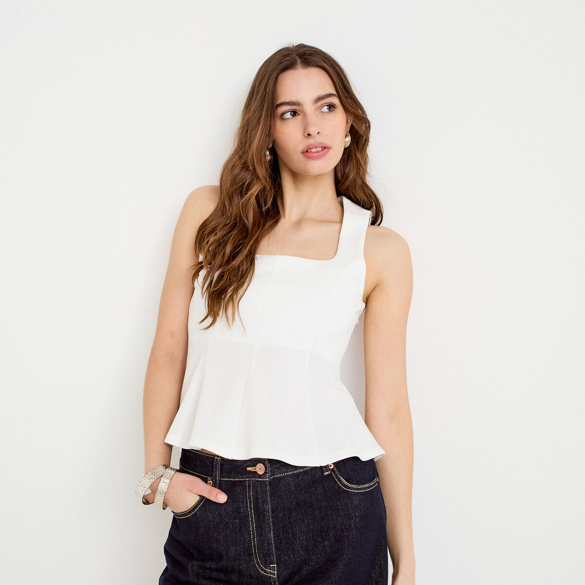 Top cintr&eacute; col carr&eacute; sans manches ecru femme