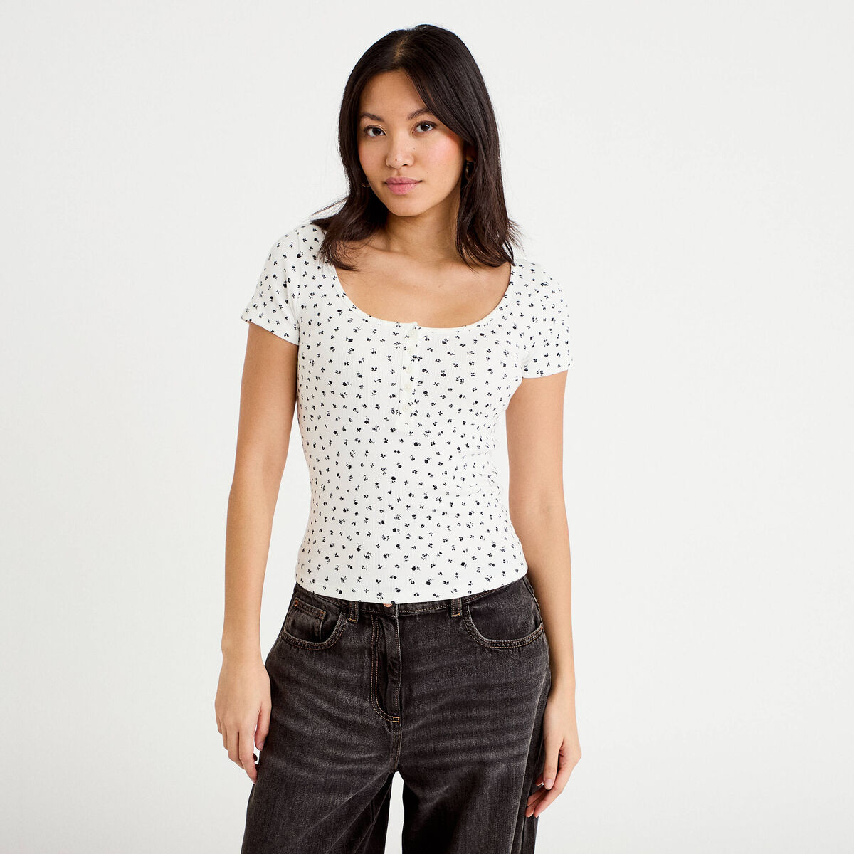 T-shirt c&ocirc;tel&eacute; blanc femme