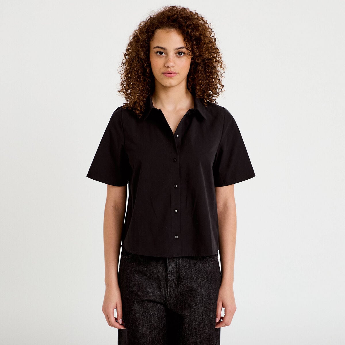 Chemise manches courtes noir femme