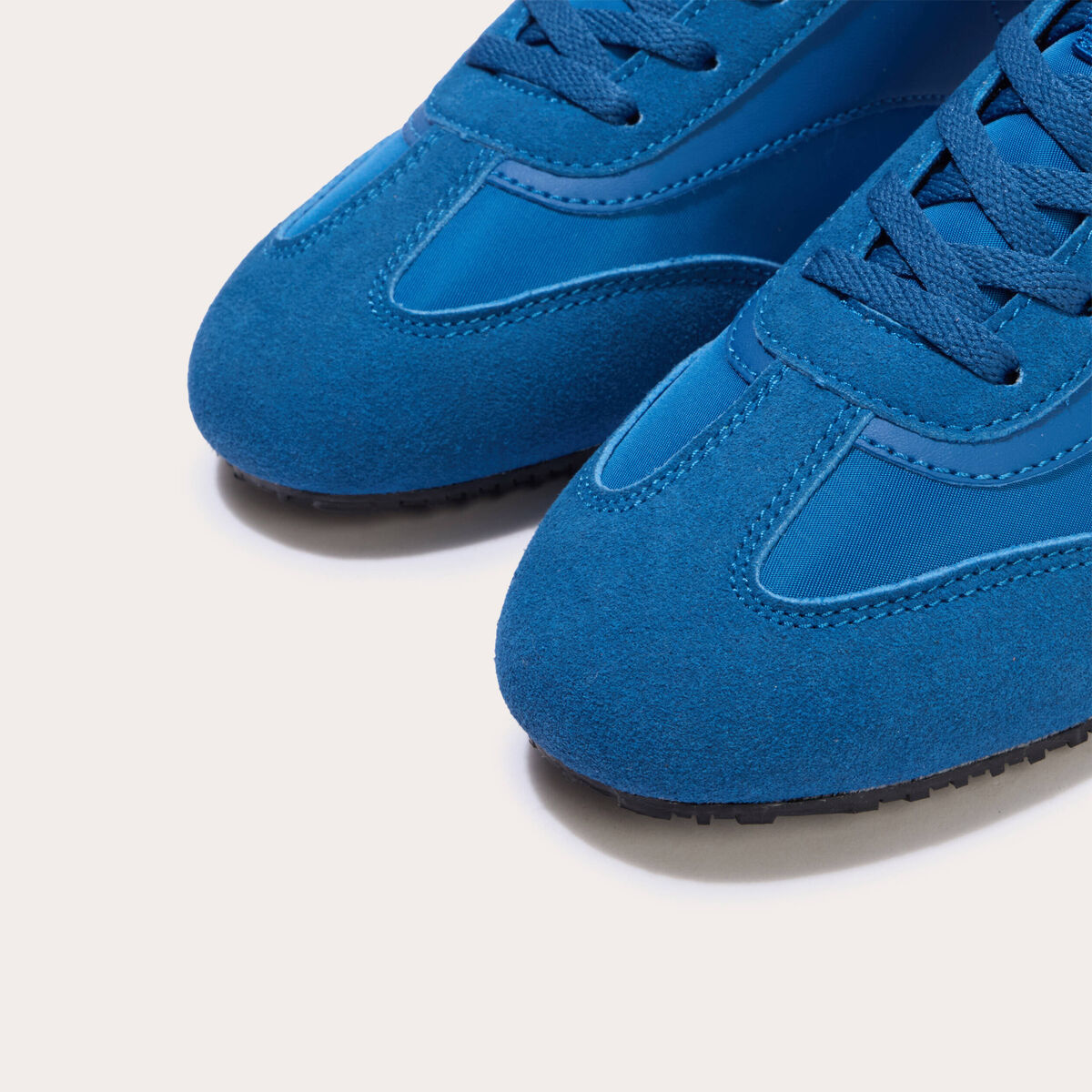 Basket aspect daim bleu electrique femme