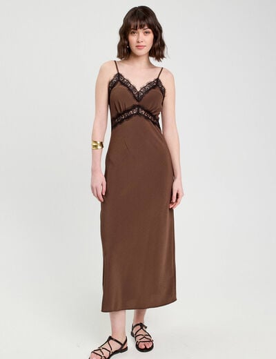Robe longue ajust&eacute;e dentelle marron fonc&eacute; femme