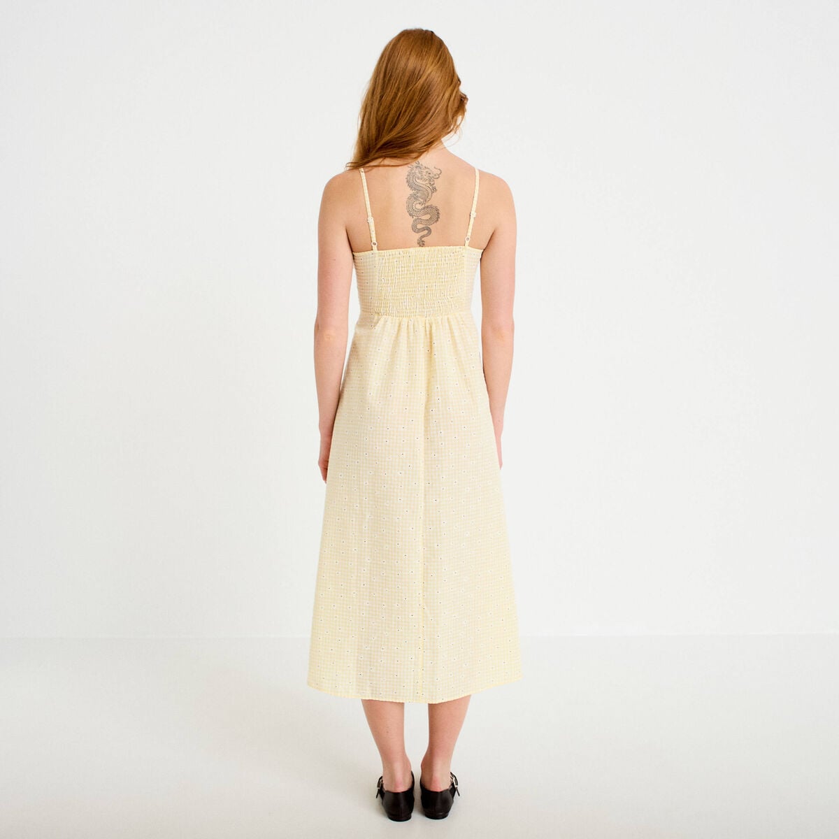 Robe &eacute;vas&eacute;e 3/4 &agrave; fines bretelles jaune clair femme