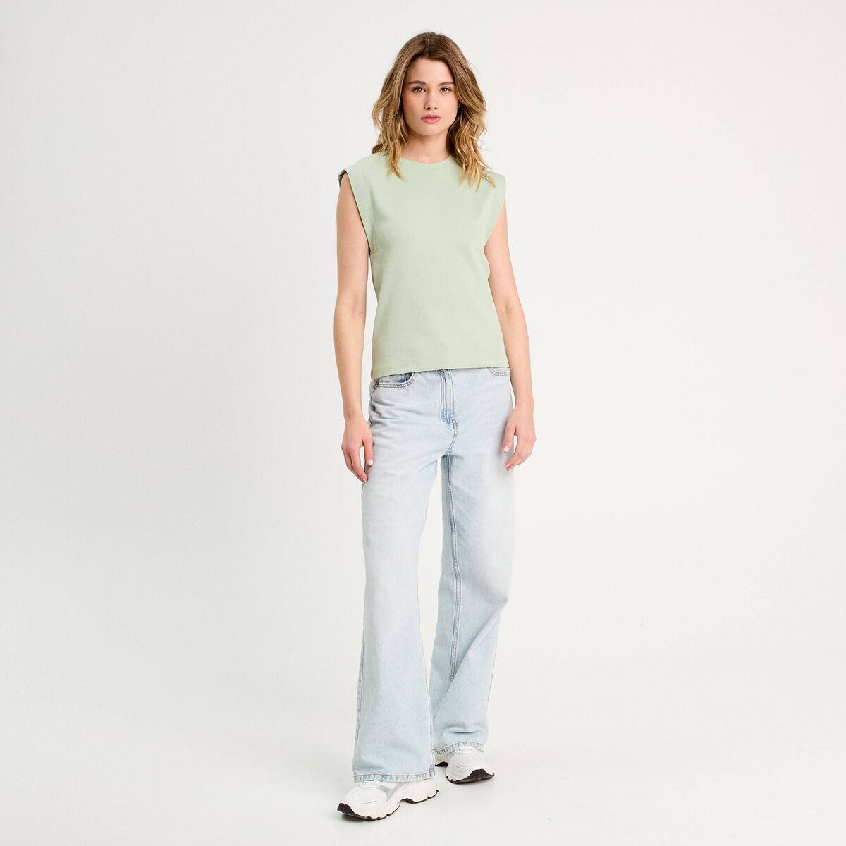 T-shirt col rond sans manches vert pastel femme