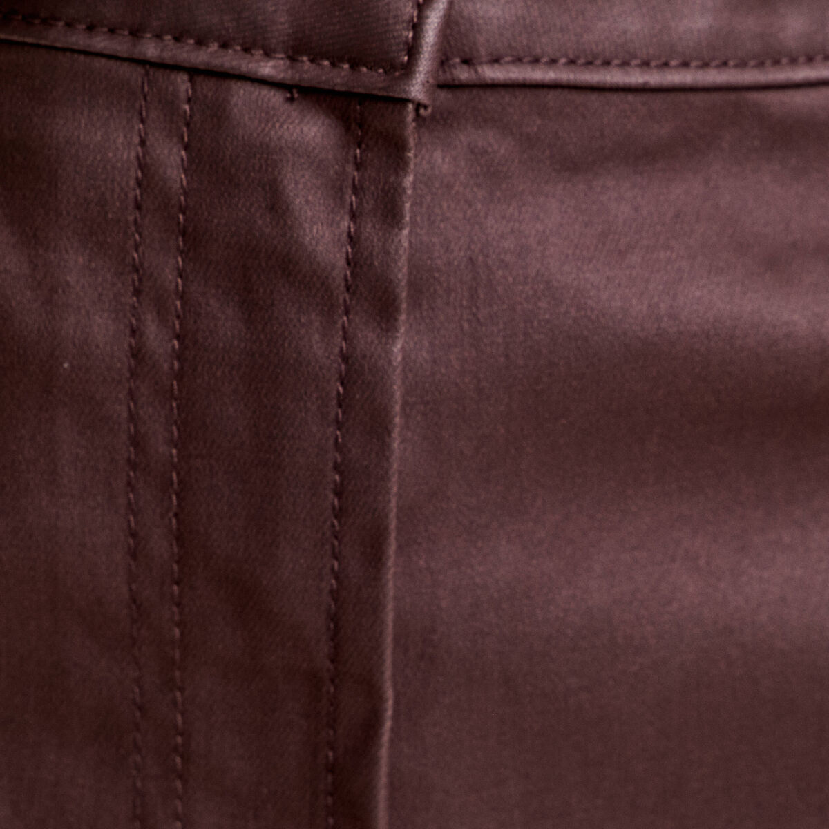 Pantalon droit enduit marron fonc&eacute; femme