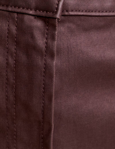 Pantalon droit enduit marron fonc&eacute; femme
