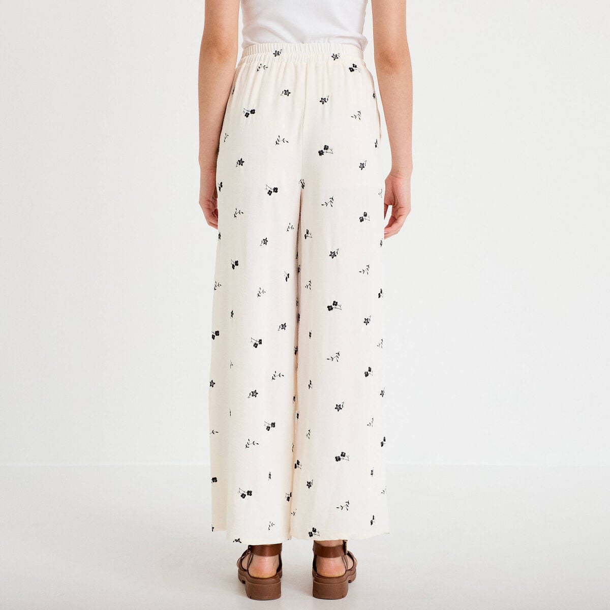 Pantalon bootcut brod&eacute; taille standard blanc femme