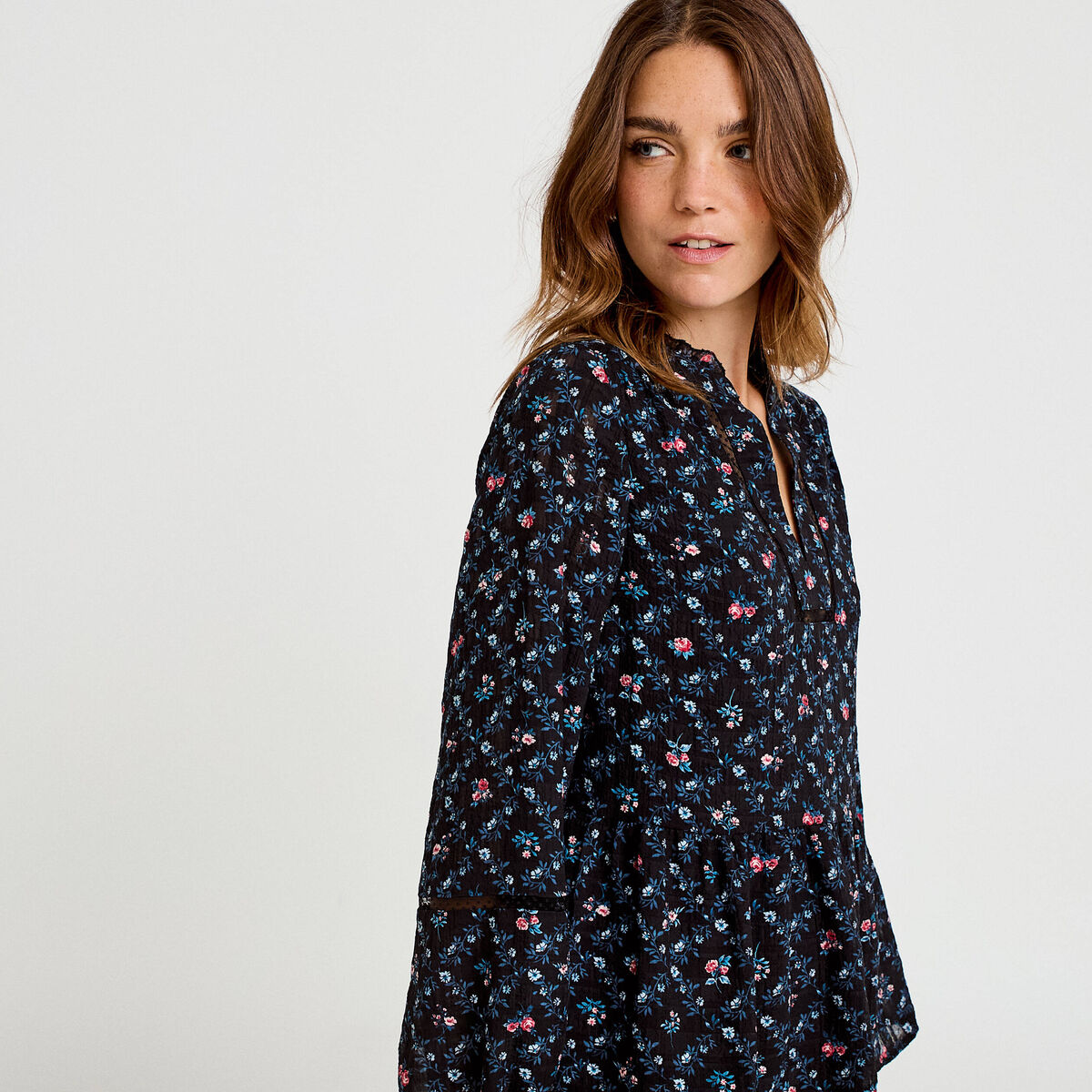 Chemise col v manches longues noir femme