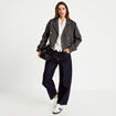 Trench court boutonn&eacute; gris femme