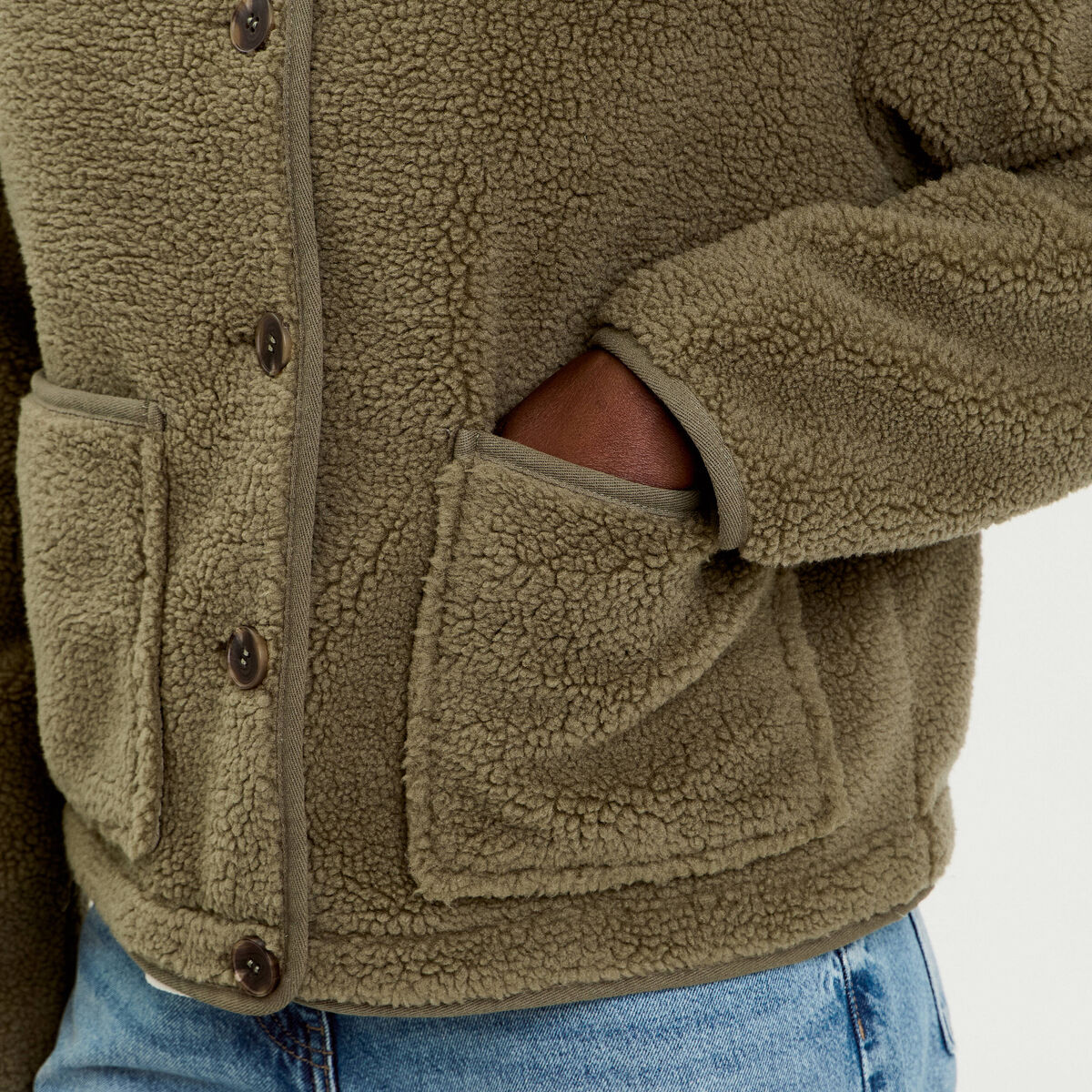 Veste droite courte effet polaire vert kaki femme