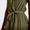 Robe courte &eacute;vas&eacute;e col v manches courtes vert kaki femme