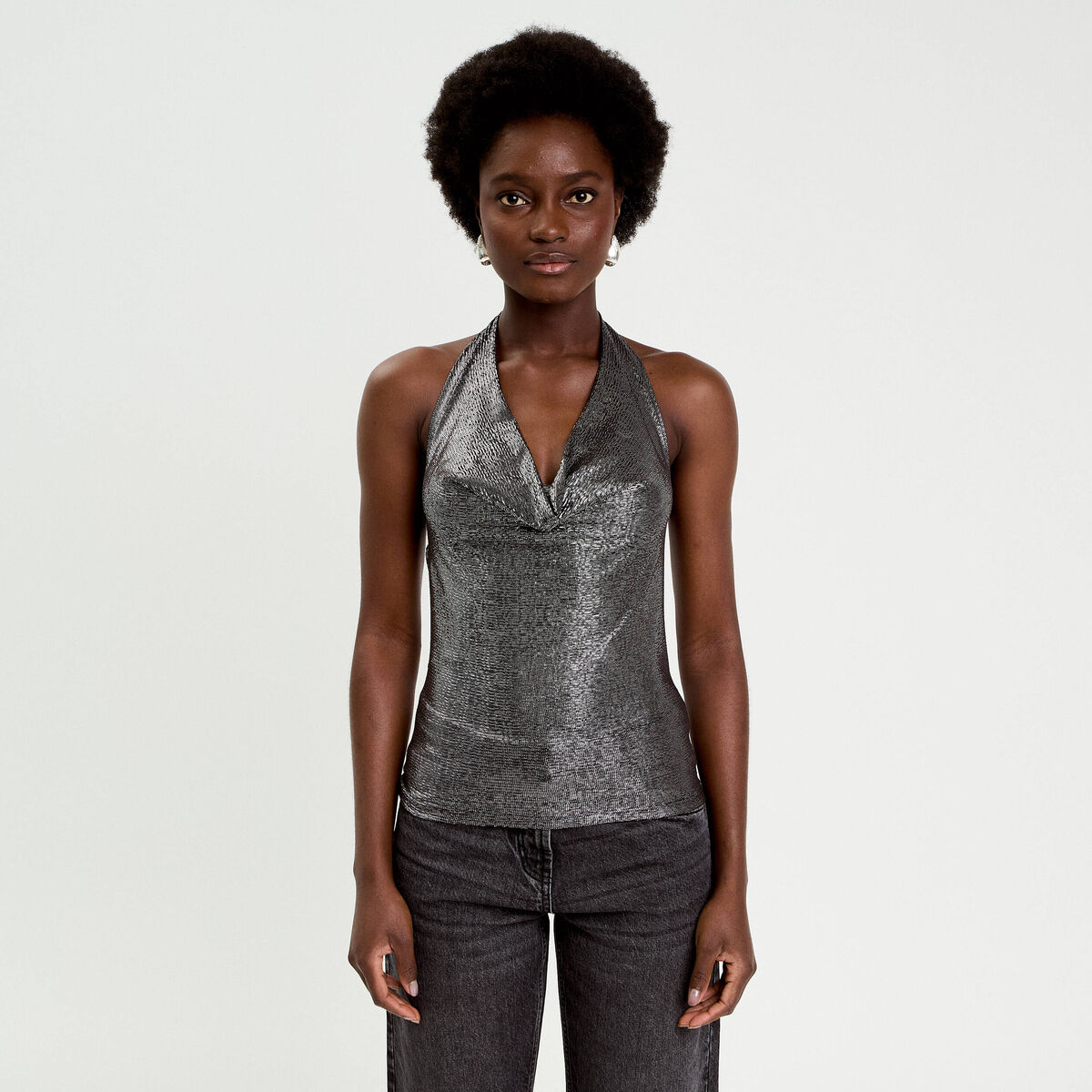 Top ajust&eacute; sans manches col b&eacute;nitier gris argent femme