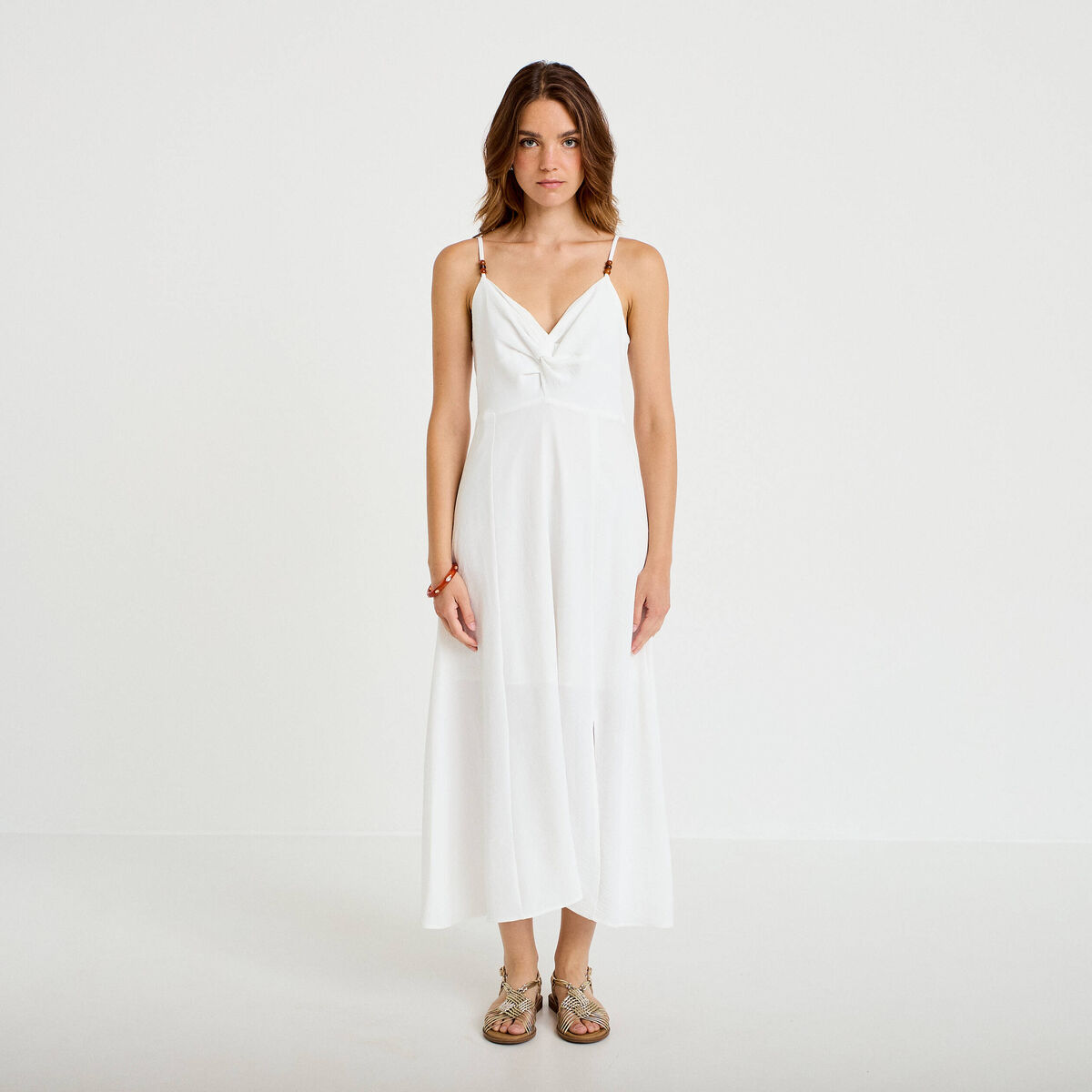 Robe longue &eacute;vas&eacute;e &agrave; fines bretelles ecru femme