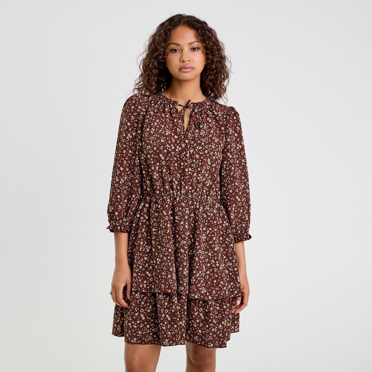 Robe &eacute;vas&eacute;e manches 3/4 marron chocolat femme