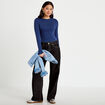 T-shirt cintr&eacute; col rond manches longues bleu fonc&eacute; femme