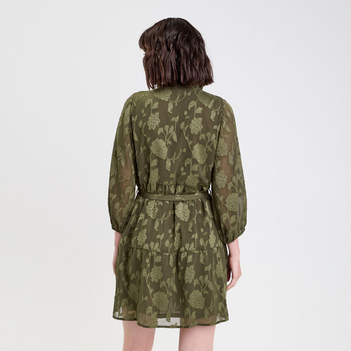 Robe chemise &eacute;vas&eacute;e ceintur&eacute;e vert kaki femme