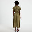 Robe longue &eacute;vas&eacute;e col v satin&eacute;e vert kaki femme