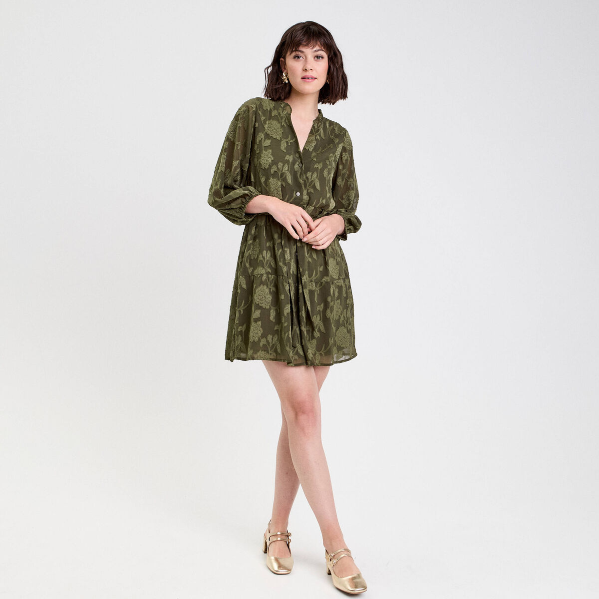 Robe chemise &eacute;vas&eacute;e ceintur&eacute;e vert kaki femme